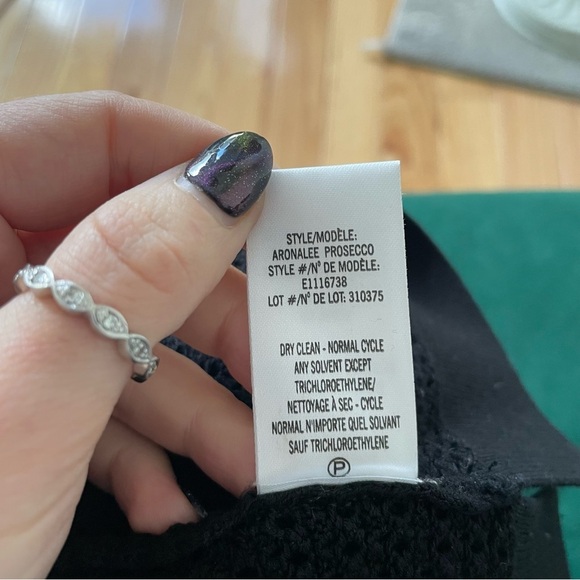 Theory Aronalee Prosecco Black Short-Sleeve Mesh Knit Button Polo Shirt EUC Sz S - Picture 8 of 9